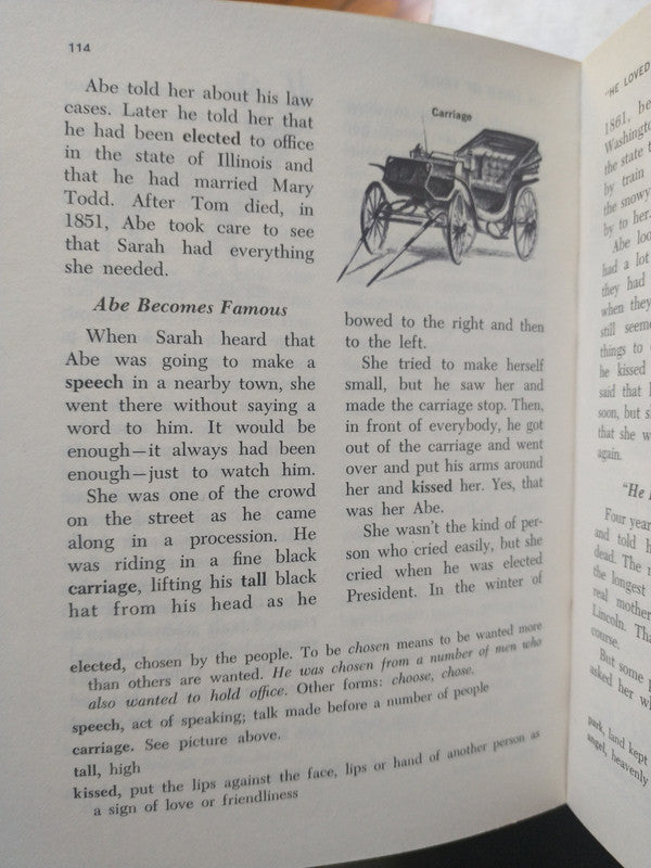 Libro usado en venta: Readings - English as a Second language (Book one); editorial Reader's Digest impreso en 1964 realizamos envios a todo el mundo.3