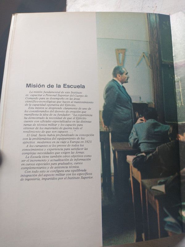 Libro usado en venta: Escuela Superior Tecnica 1930-1980 de Ejercito Argentino; editorial Sofos impreso en 1980 realizamos envios a todo el mundo.3