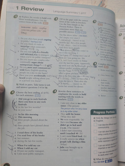 Libro usado en venta: Face2face Advanced (Student's and Workbook (Con CD) de Cunningham - Bell - Chris Redston; Cambridge University Press 20101.3