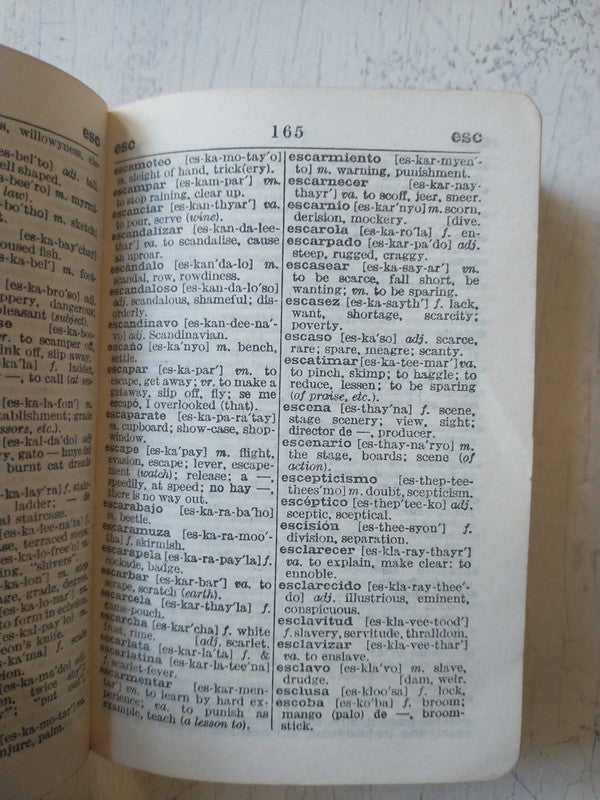 Libro usado en venta: Collins Spanish Gem Dictionary de R. F. Brown; editorial Collins impreso en 1963 realizamos envios a todo el mundo.3