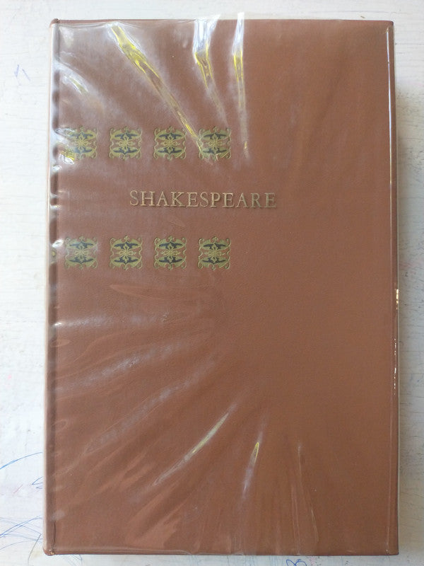 Libro usado en venta: Shakespeare; editorial Fabril impreso en 1964 realizamos envios a todo el mundo.1