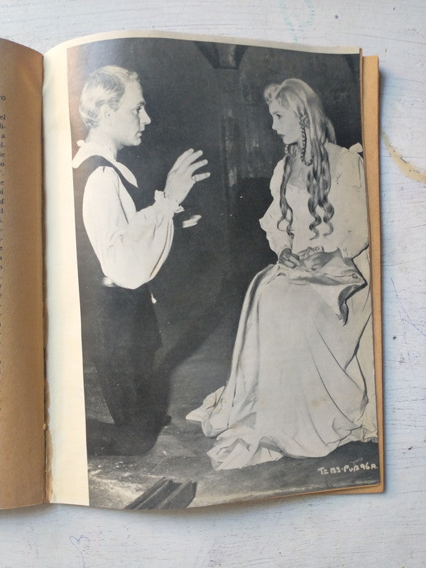 Libro usado en venta: El "Hamlet"de Laurence Olivier de Victoria Ocampo; editorial Sur impreso en 1949 realizamos envios a todo el mundo.3