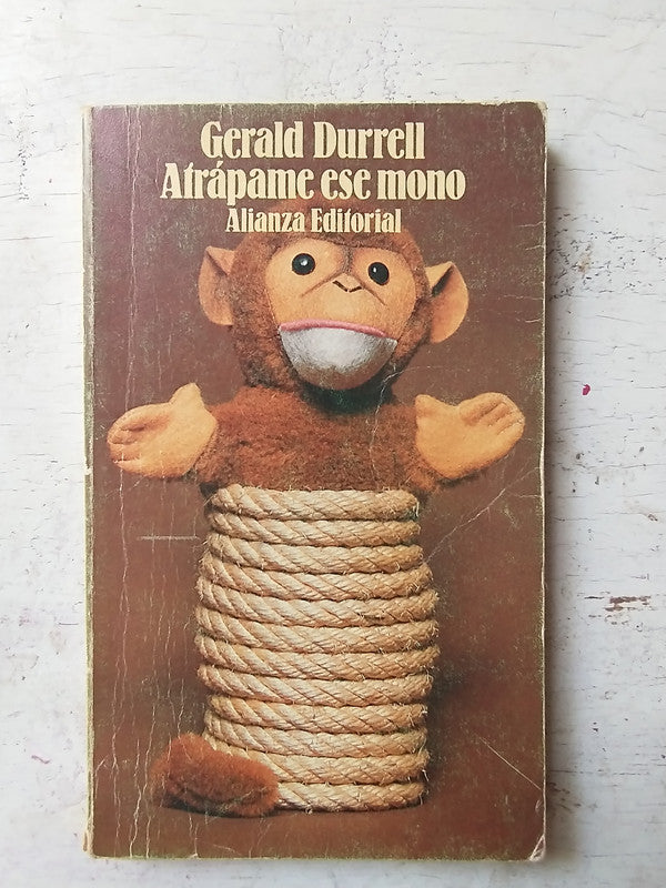 Libro usado en venta: Atrapame ese mono de Gerald Durrell; editorial Alianza impreso en 1990 realizamos envios a todo el mundo.1