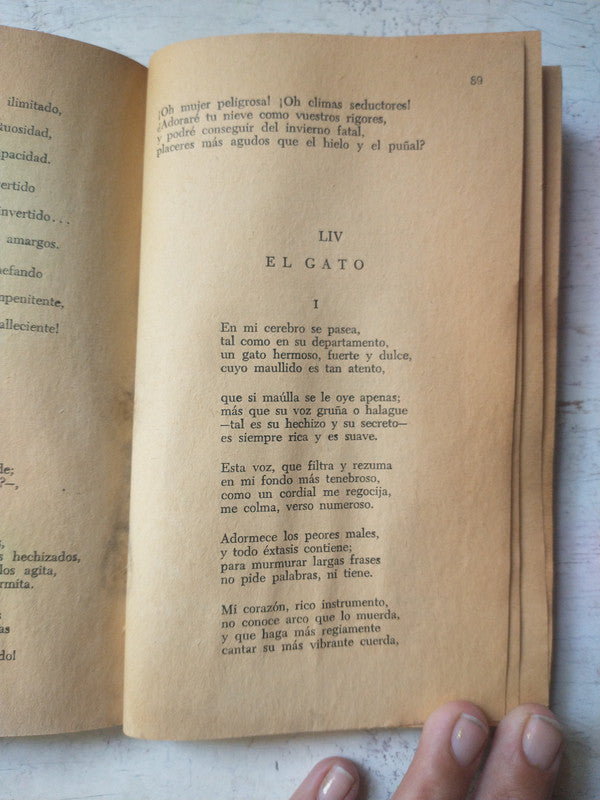 Libro usado en venta: Las flores del mal de Charles Baudelaire; editorial Losada impreso en 1959 realizamos envios a todo el mundo.3