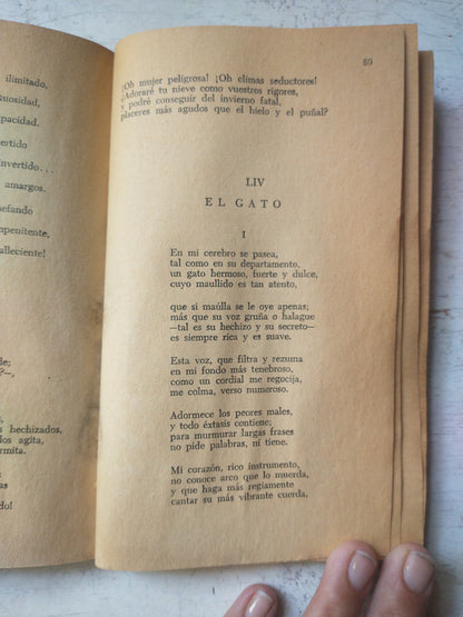 Libro usado en venta: Las flores del mal de Charles Baudelaire; editorial Losada impreso en 1959 realizamos envios a todo el mundo.3