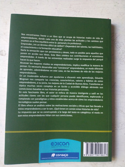 Libro usado en venta: Los cuentos de Beedle el Bardo de Joanne K. Rowling; editorial Salamandra impreso en 2008 realizamos envios a todo el mundo.2