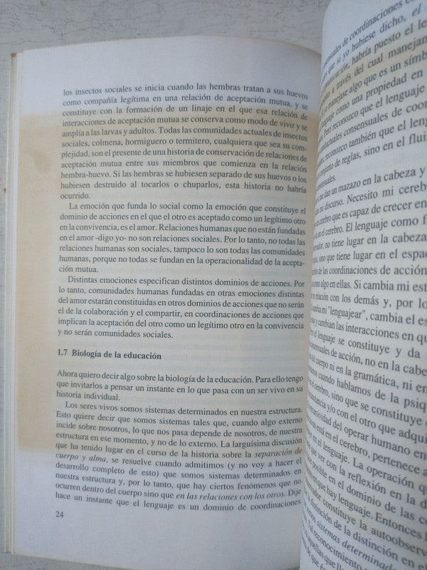 Libro usado en venta: U.S.A. pais de contradicciones de Michael Kammen; editorial Edisar impreso en 1975 realizamos envios a todo el mundo.2