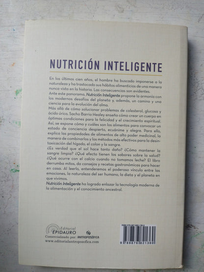 Libro usado en venta: ?Alguien anda ah?? de Natalia Schapiro; editorial La brujita de papel impreso en 2016 realizamos envios a todo el mundo.2