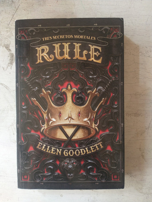 Libro usado en venta: Tres secretos mortales Rule de Ellen Googlett; editorial Puck impreso en 2019 realizamos envios a todo el mundo.1