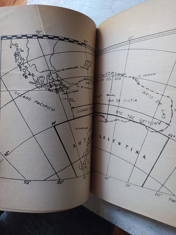Libro usado en venta: Argentina en el Atlantico de Isaac Rojas - Arturo Medrano; editorial Nemont impreso en 1978 realizamos envios a todo el mundo.2