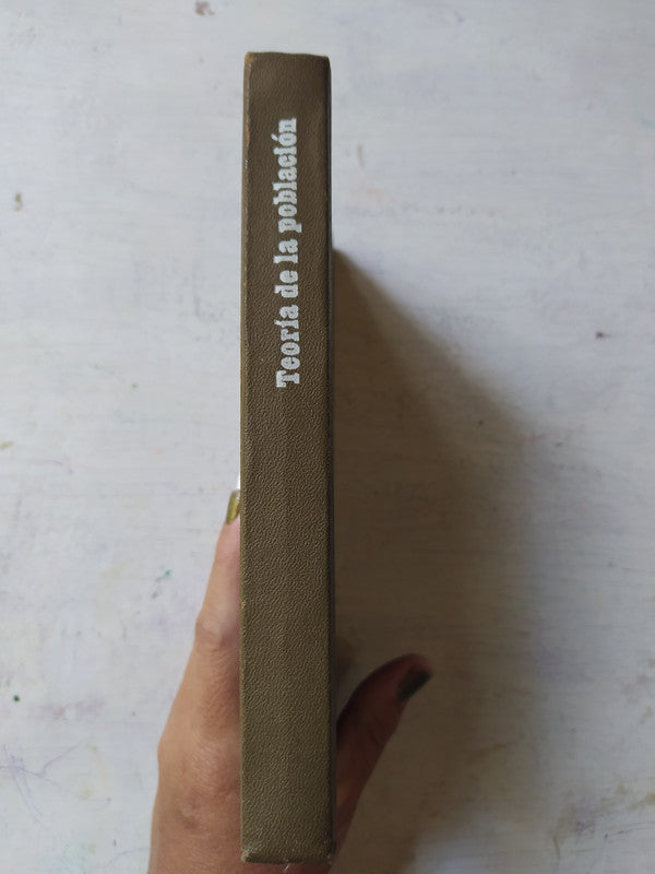 Libro usado en venta: Teoria de la poblacion de D. Valentei; editorial Progreso impreso en 1978 realizamos envios a todo el mundo.3