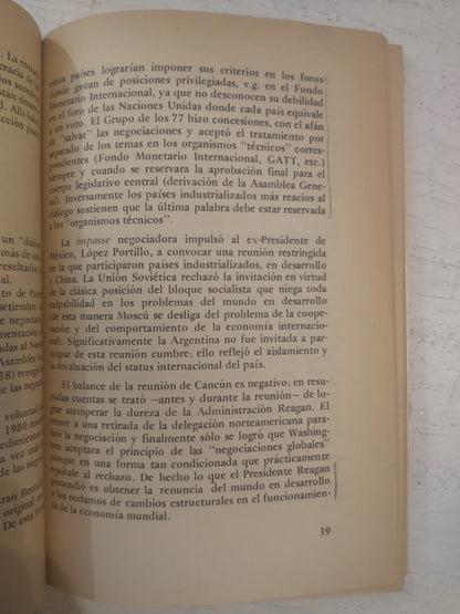 Libro usado en venta: Reinsercion argentina en el mundo de Carlos Perez Llana; editorial El Cid Editor impreso en 1983 envios a todo el mundo.3