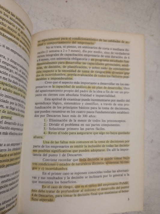 Libro usado en venta: Balance de siglo y medio de Julio Irazusta; editorial Theoria impreso en 1966 realizamos envios a todo el mundo.2