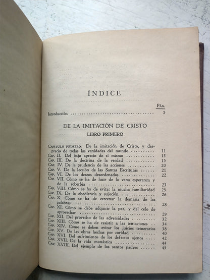 Libro usado en venta: Poemas - Oscuridad y espacio de Maria Ines Ure; editorial Trilce impreso en 1975 realizamos envios a todo el mundo.2