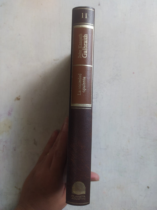 Libro usado en venta: La sociedad opulenta de John Kenneth Galbraith; editorial Planeta - Agostini impreso en 1992 realizamos envios a todo el mundo.3