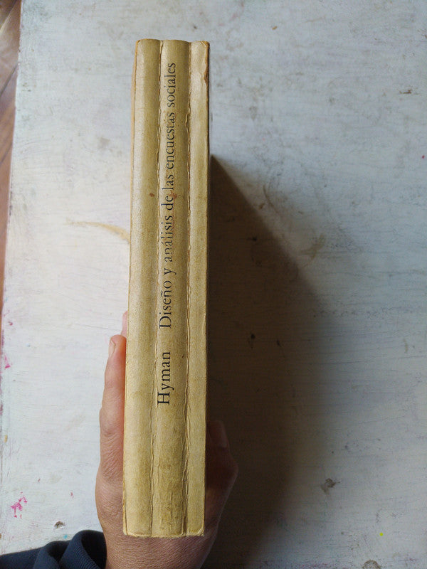 Libro usado en venta: Una loba en la corte de Virginia Henley; editorial El Ateneo impreso en 2008 realizamos envios a todo el mundo.2