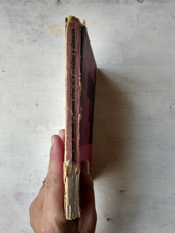 Libro usado en venta: Secretos familiares ?Decretos personales? de Diana Paris; editorial Del Nuevo Extremo impreso en 2016 envios a todo el mundo.2