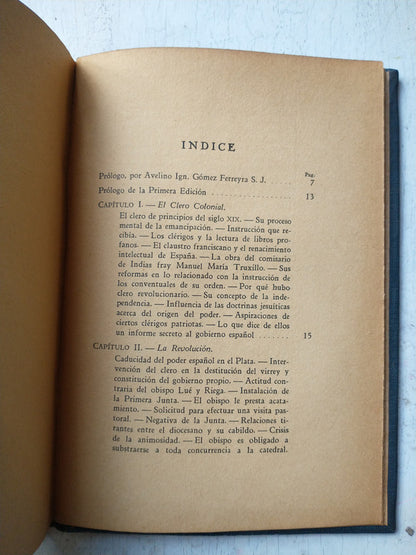 Libro usado en venta: Arte popular y artesanias tradicionales de la Argentina; editorial Eudeba impreso en 1964 realizamos envios a todo el mundo.2