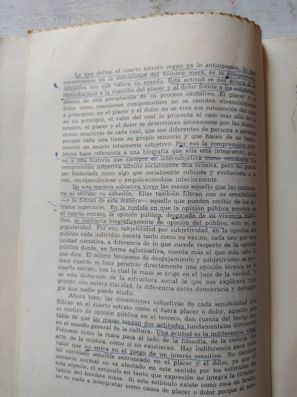 Libro usado en venta: Manual de la construccion prefabricada (Tomo 1 y 3) de IngTihamer Konez; editorial Blume impreso en 1966 envios a todo el mundo.2