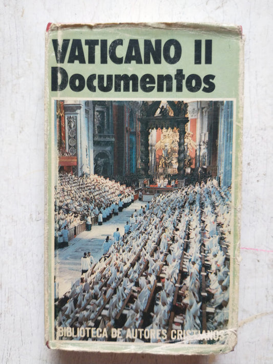 Libro usado en venta: Documentos del Vaticano II; editorial B.A.C. impreso en 1979 realizamos envios a todo el mundo.1