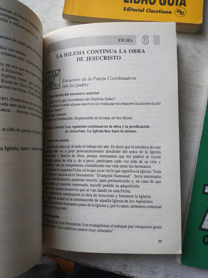 Libro usado en venta: Libro Guia y ficha (Vol. 1 y 2) de Catequesis familiar; editorial Claretiana impreso en 1987 realizamos envios a todo el mundo.2