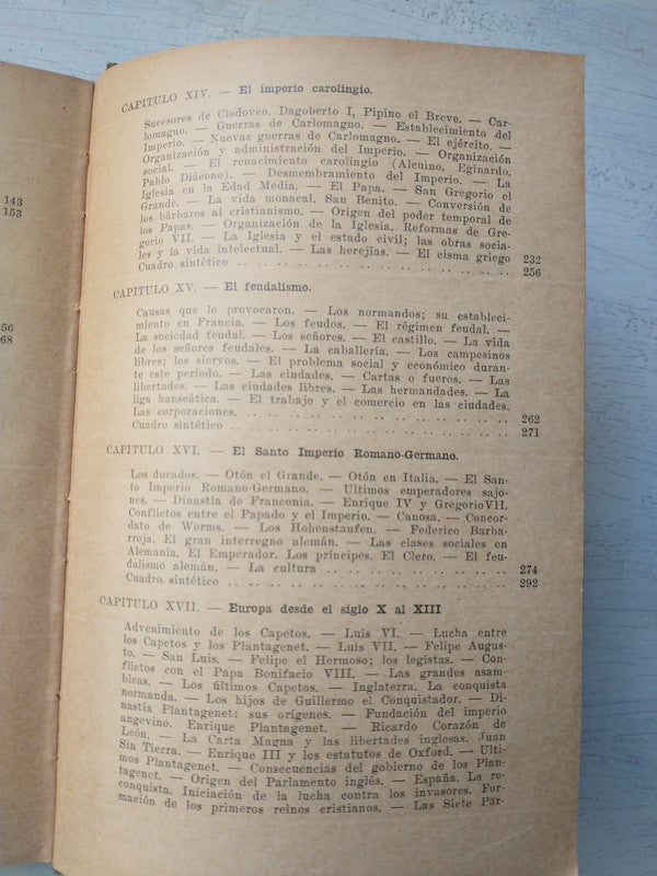 Libro usado en venta: Historia - Roma y edad media de Adolfo M. Fontan; editorial Luis Lasserre realizamos envios a todo el mundo.3