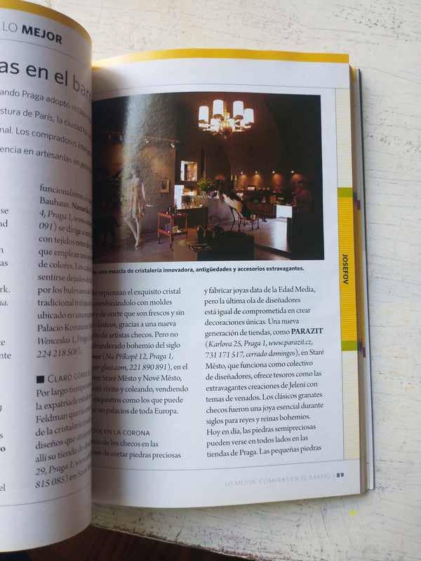 Libro usado en venta: Buenos Aires - Visual Guides; editorial AGEA impreso en 2001 realizamos envios a todo el mundo.2