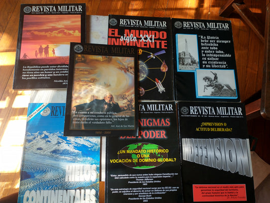 Libro usado en venta: Revista Militar - (7 revistas); editorial Circulo Militar realizamos envios a todo el mundo.1