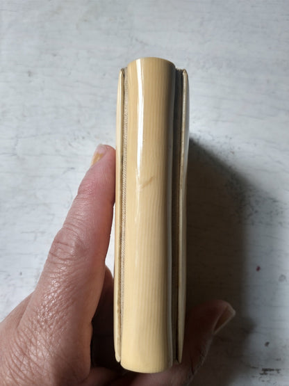 Libro usado en venta: Escala al cielo - Nuevo devocionario para la juventud piadosa; editorial J. Steinbrener impreso en 1928 envios a todo el mundo.3