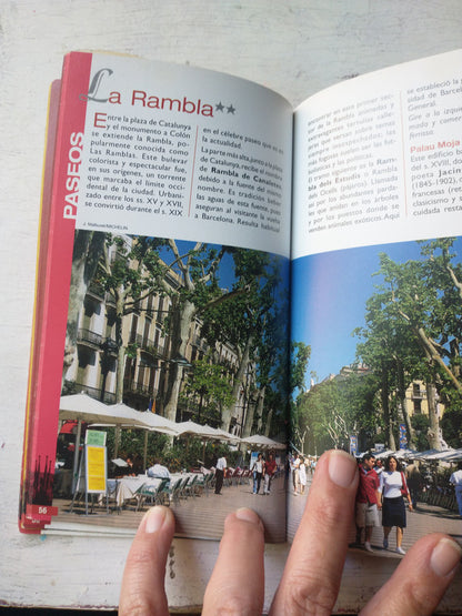 Libro usado en venta: Barcelona - Miniguia de Miniguia; editorial Michelin impreso en 2005 realizamos envios a todo el mundo.2