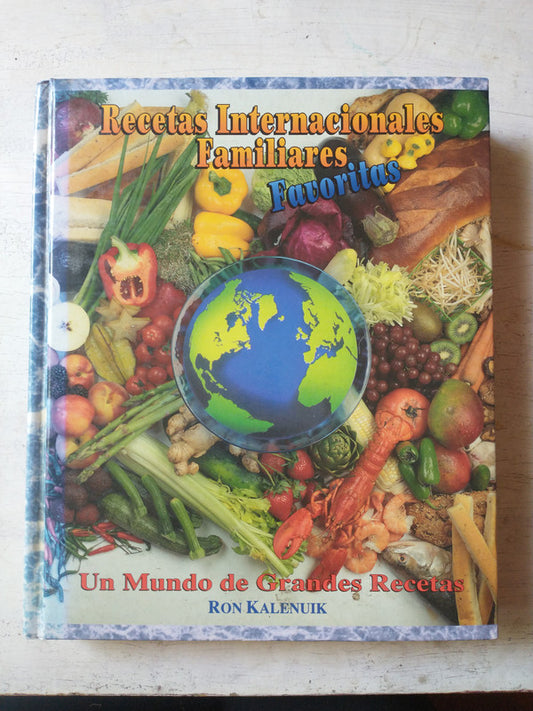 Libro usado en venta: Recetas internacionales familiares favoritas de Ron Kalenuik; editorial Magnanimity realizamos envios a todo el mundo.1