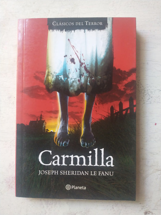 Libro usado en venta: Carmilla de Joseph Sheridan Le Fanu; editorial Planeta impreso en 2010 realizamos envios a todo el mundo.1
