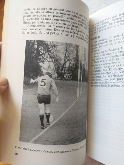 Libro usado en venta: Rugby de Gerwyn Williams; editorial Lidiun impreso en 1987 realizamos envios a todo el mundo.2