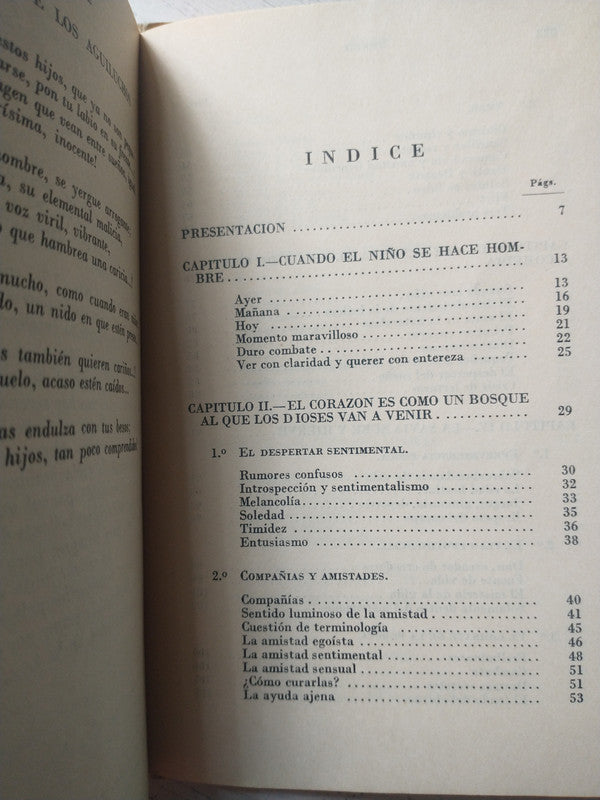 Libro usado en venta: El area 18 de Roberto Fontanarrosa; editorial Ediciones de la Flor impreso en 1991 realizamos envios a todo el mundo.2
