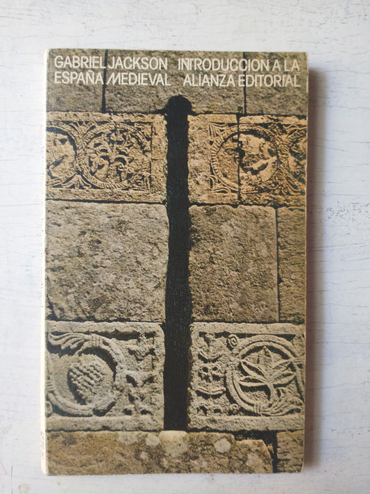Libro usado en venta: Introduccion a la Espa?a medieval de Gabriel Jackson; editorial Alianza impreso en 1978 realizamos envios a todo el mundo.1