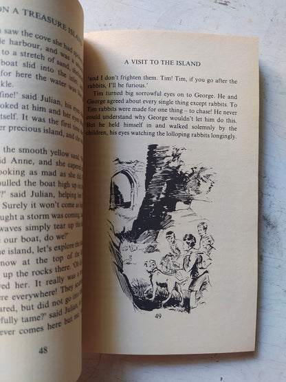 Libro usado en venta: Secret seven adventure de Enid Blyton; editorial Knight Books impreso en 1982 realizamos envios a todo el mundo.2