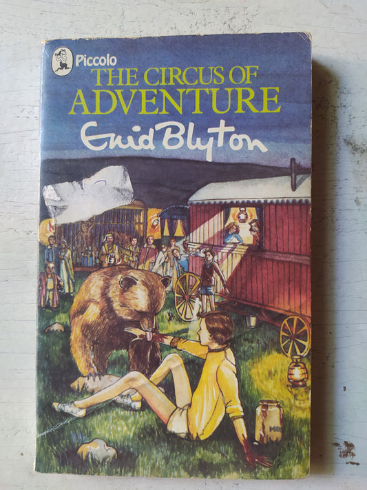 Libro usado en venta: The circus of adventure de Enid Blyton; editorial Piccolo impreso en 1980 realizamos envios a todo el mundo.1