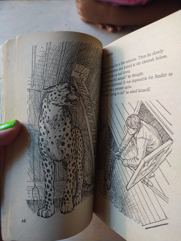 Libro usado en venta: Word bank - Expanding your vocabulary de Graham King; editorial Mandarin impreso en 1993 realizamos envios a todo el mundo.2