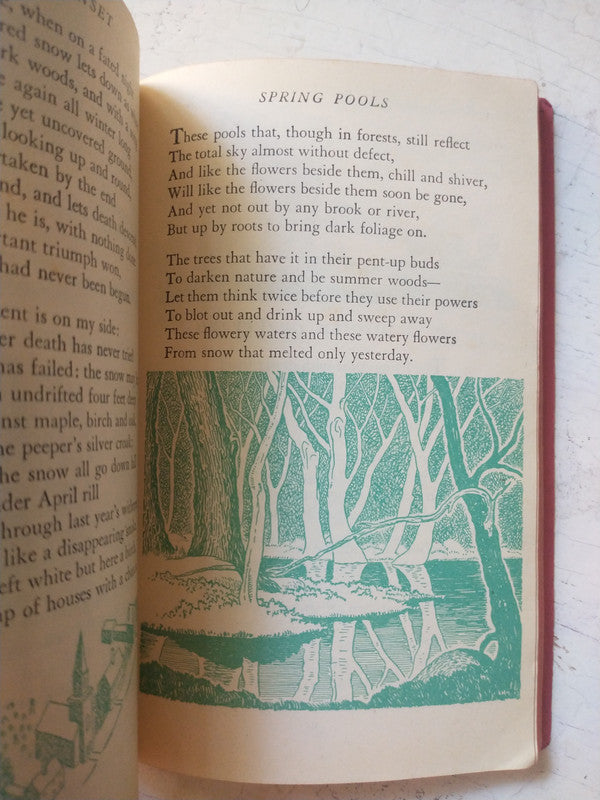 Libro usado en venta: Poems de Robert Frost's; editorial Pocket Book impreso en 1946 realizamos envios a todo el mundo.3