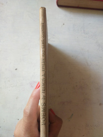 Libro usado en venta: Poems de Francis A. Evelyn - Cyril McEnirey; editorial Morland impreso en 1923 realizamos envios a todo el mundo.4