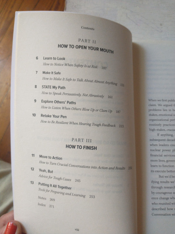 Libro usado en venta: Crucial conversations; editorial McGraw-Hill impreso en 2022 realizamos envios a todo el mundo.3