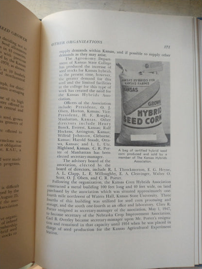 Libro usado en venta: The Kansas seed grower de Alfred L. Clapp; editorial The Kansas Crop impreso en 1970 realizamos envios a todo el mundo.3