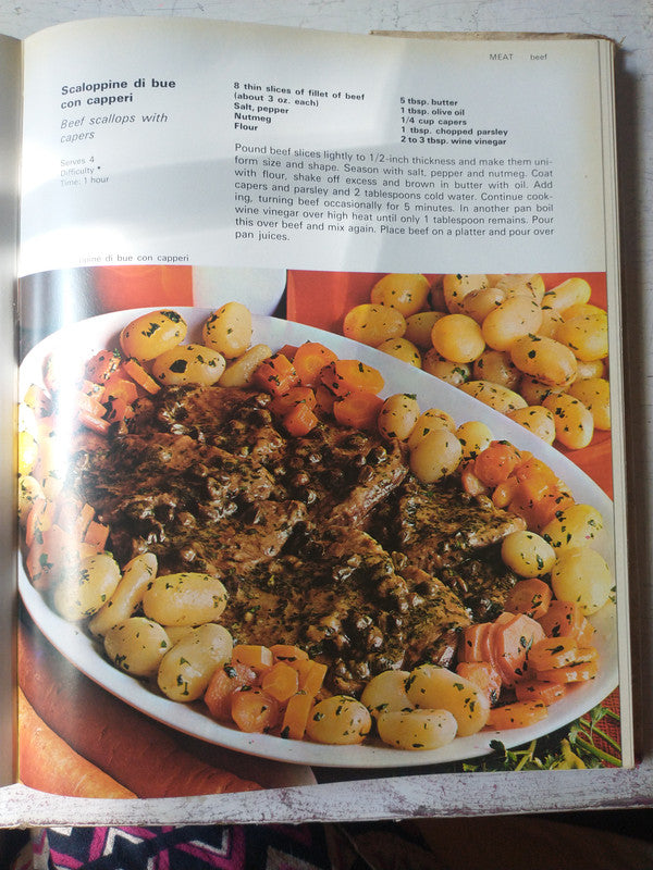 Libro usado en venta: Cookery and household management de Mrs Beeton's; editorial Ward Lock impreso en 1980 realizamos envios a todo el mundo.2
