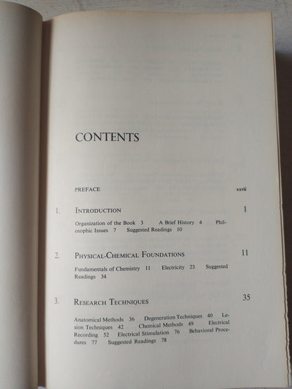 Libro usado en venta: Technology & The future - Plus activities (Level one); editorial Tools realizamos envios a todo el mundo.2