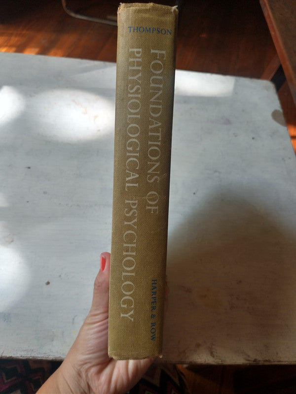 Libro usado en venta: Foundations of physiological psychology de Richard F. Thompson; editorial HarperCollins impreso en 1967 envios a todo el mundo.4