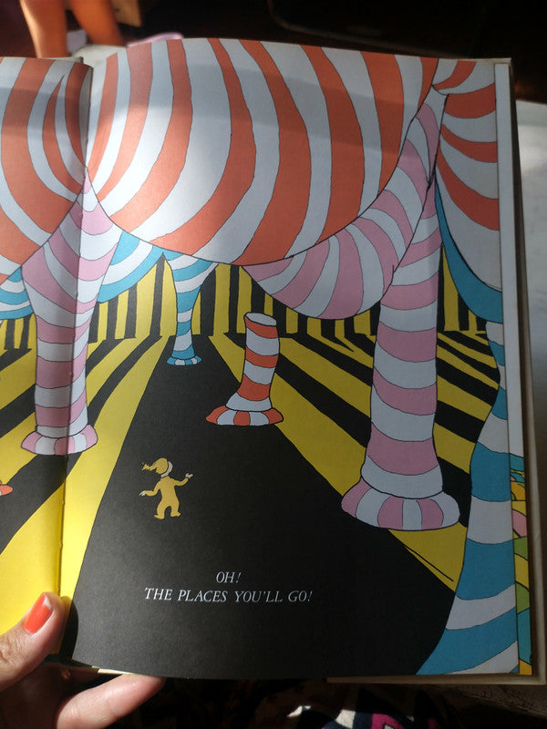 Libro usado en venta: Oh, the places you'll go! de Seuss; editorial Random House impreso en 1990 realizamos envios a todo el mundo.3