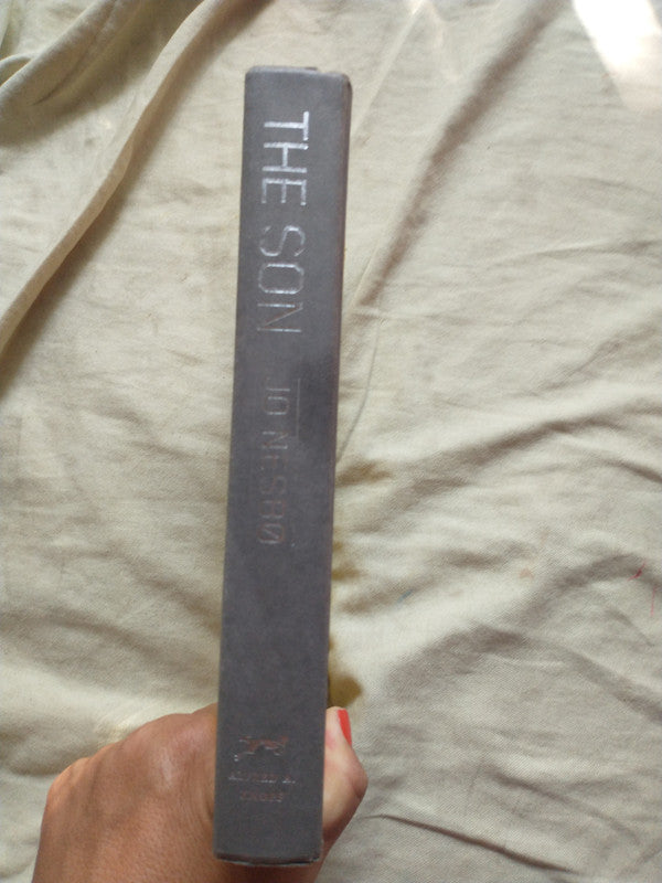 Libro usado en venta: The son (Sin sobrecubierta) de Jo Nesbo; editorial Alfred A. Knopf impreso en 2014 realizamos envios a todo el mundo.2