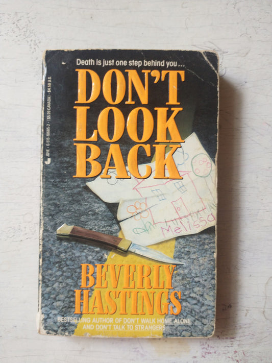 Libro usado en venta: Don't look back de Beverly Hastings; editorial Jove Books impreso en 1991 realizamos envios a todo el mundo.1