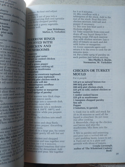 Libro usado en venta: Intensive course in English (Elementary, Part 2); editorial Libros Quintana realizamos envios a todo el mundo.2