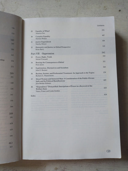 Libro usado en venta: Contemporary political philosophy; editorial BlackWell impreso en 1998 realizamos envios a todo el mundo.4